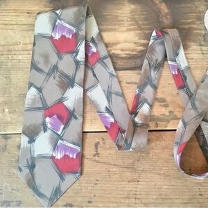 VINTAGE CHRISTIAN DIOR DESIGNER TIE